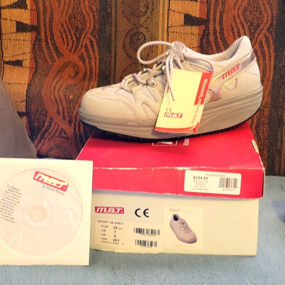 WoW! NWT $234. MBT by Swiss Masai Sport Gray Barefoot Technology Shoes sz 7